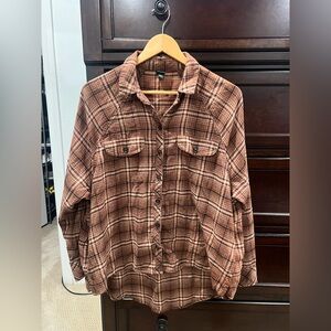 Wild Fable Flannel with a high low hem size medium in GUC